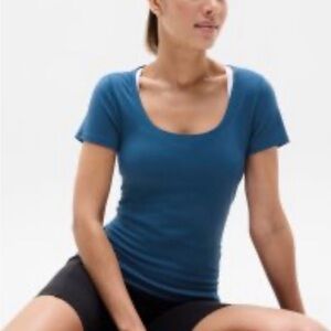 Athleta Transcend Scoop Tee – Maritime Blue – Size S – NWT (Sold Out)